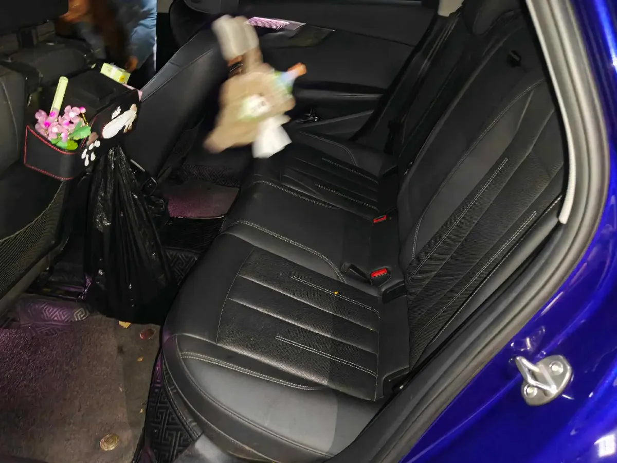 2020 Audi A4L 2.0T 190HP L4 7DCT,autocango,china used car exporter,china ev exporter,chinese used car exporter,chinese used ev exporter