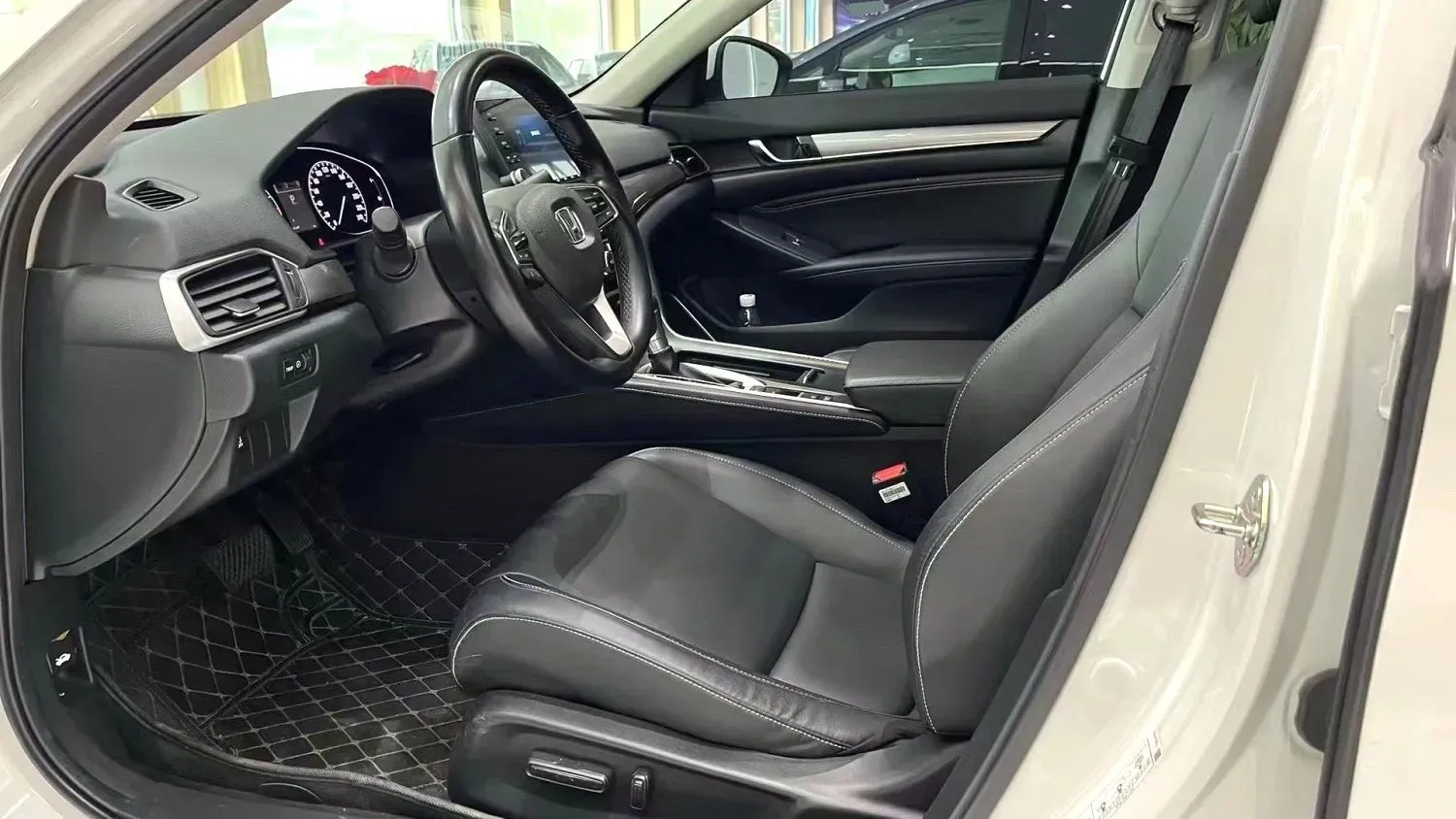 2019 Honda Inspire 1.5T 194HP L4 CVT,autocango,china used car exporter,china ev exporter,chinese used car exporter,chinese used ev exporter