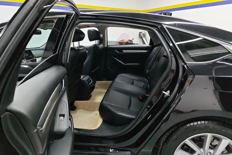 2022 Honda Accord 1.5T 194HP L4 CVT,autocango,china used car exporter,china ev exporter,chinese used car exporter,chinese used ev exporter