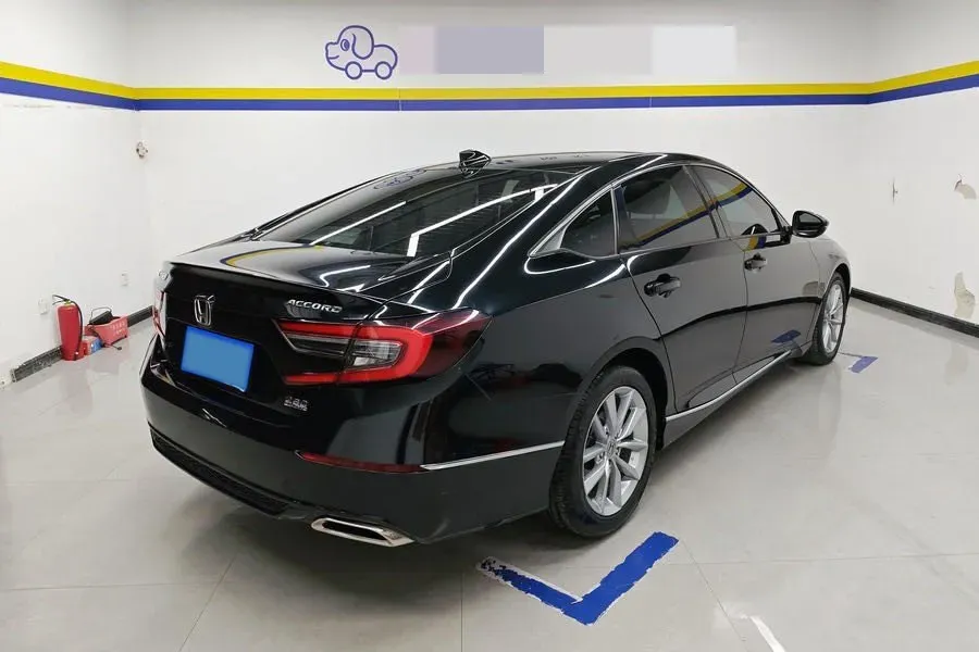 2022 Honda Accord 1.5T 194HP L4 CVT,autocango,china used car exporter,china ev exporter,chinese used car exporter,chinese used ev exporter