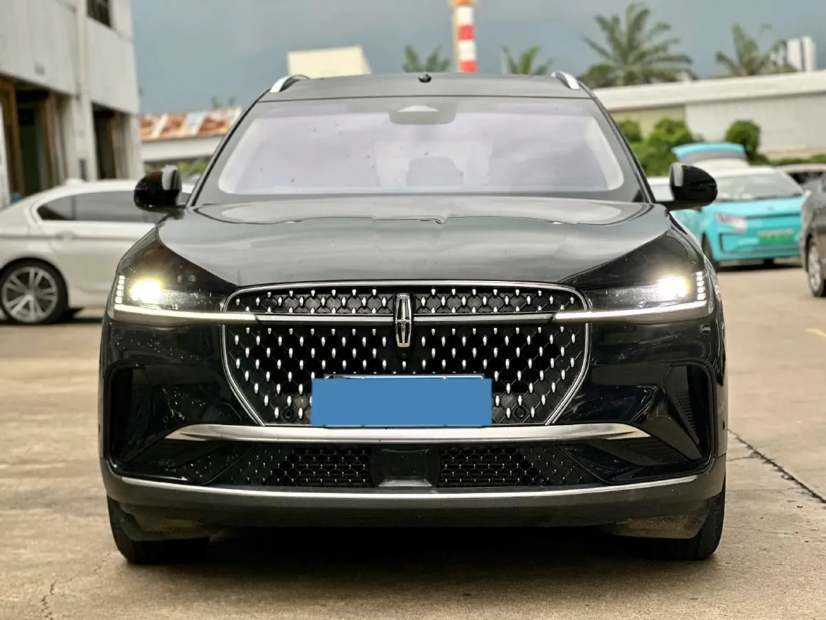 2023 Lincoln Nautilus 2.0T 261HP L4 8AT,autocango,china used car exporter,china ev exporter,chinese used car exporter,chinese used ev exporter