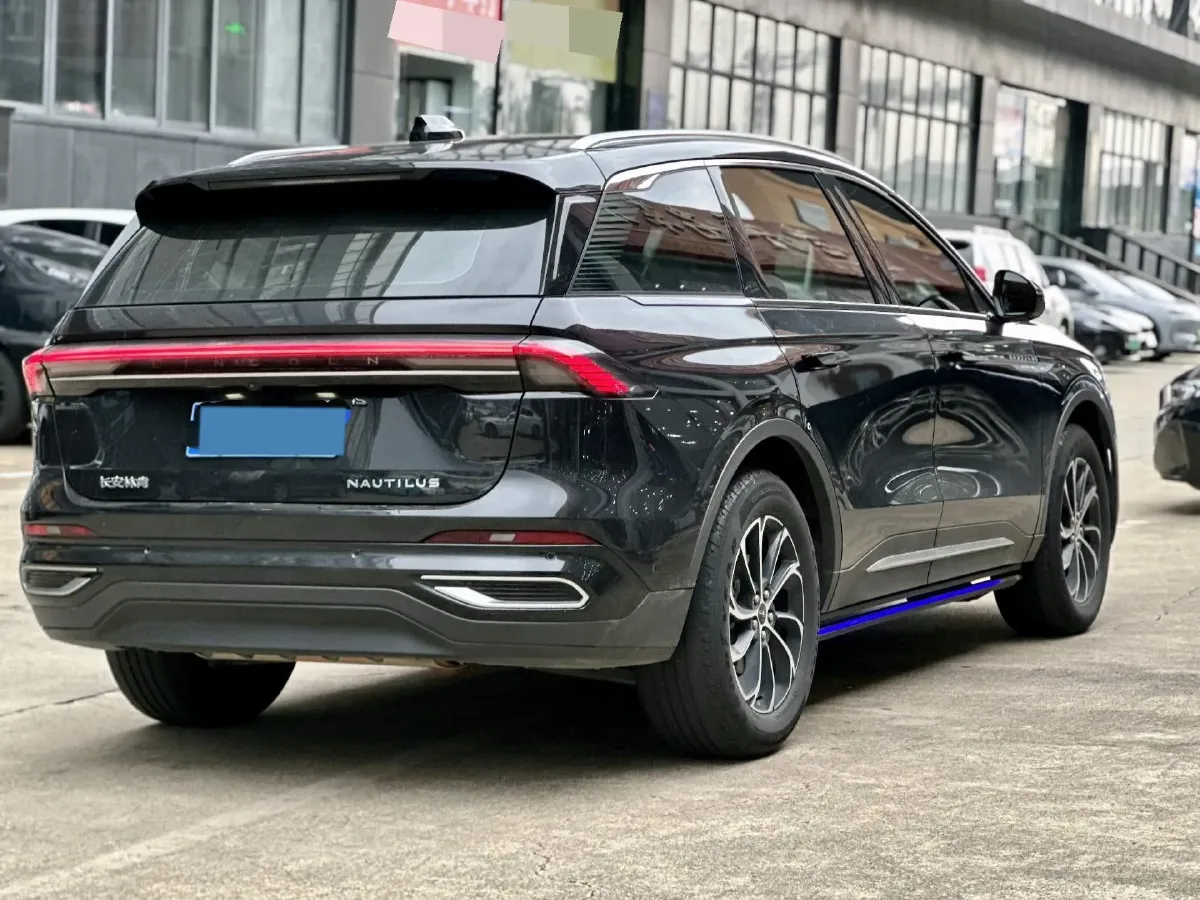 2023 Lincoln Nautilus 2.0T 261HP L4 8AT,autocango,china used car exporter,china ev exporter,chinese used car exporter,chinese used ev exporter