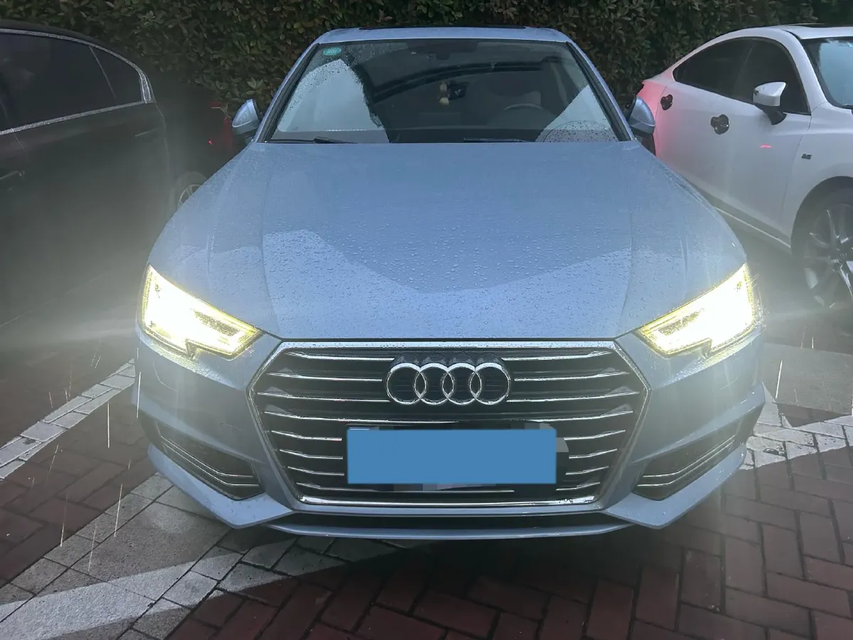 2019 Audi A4L 2.0T 190HP L4 7DCT,autocango,china used car exporter,china ev exporter,chinese used car exporter,chinese used ev exporter