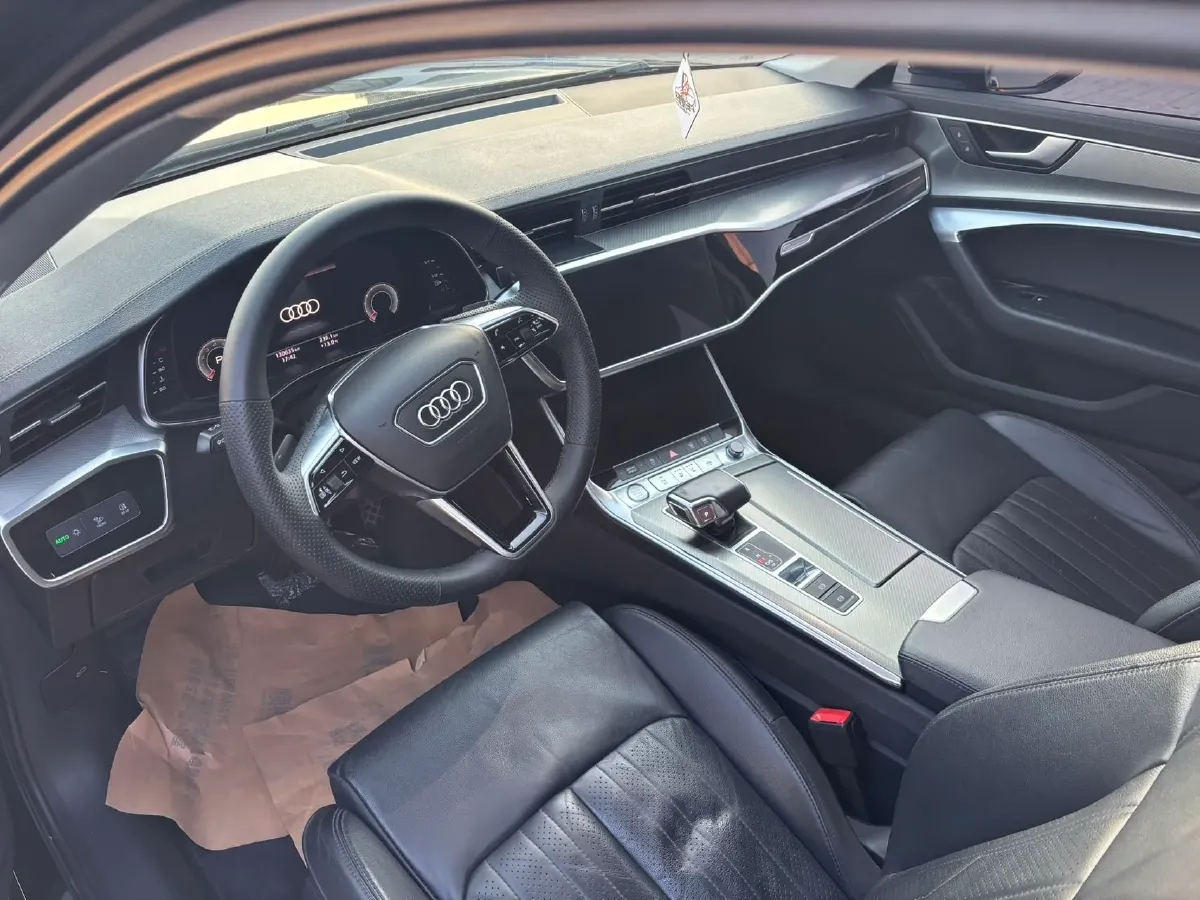 2020 Audi A6L 2.0T 224HP L4 7DCT,autocango,china used car exporter,china ev exporter,chinese used car exporter,chinese used ev exporter