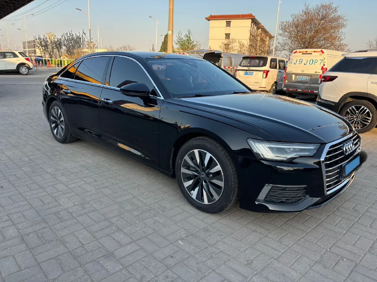 2020 Audi A6L 2.0T 224HP L4 7DCT,autocango,china used car exporter,china ev exporter,chinese used car exporter,chinese used ev exporter