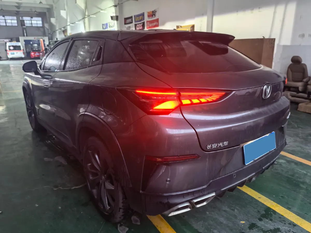 2020 ChangAn UNI-T 1.5T 180HP L4 7DCT,autocango,china used car exporter,china ev exporter,chinese used car exporter,chinese used ev exporter