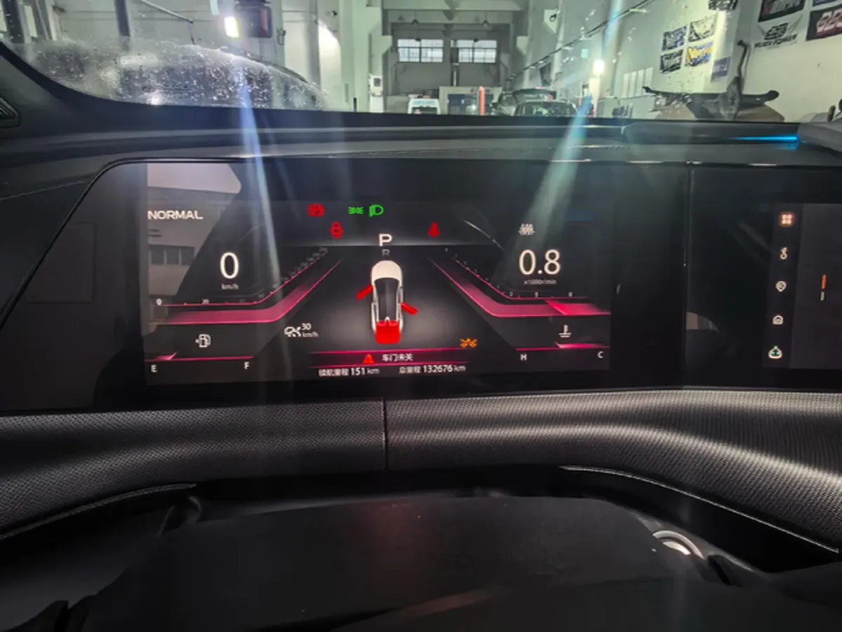 2020 ChangAn UNI-T 1.5T 180HP L4 7DCT,autocango,china used car exporter,china ev exporter,chinese used car exporter,chinese used ev exporter