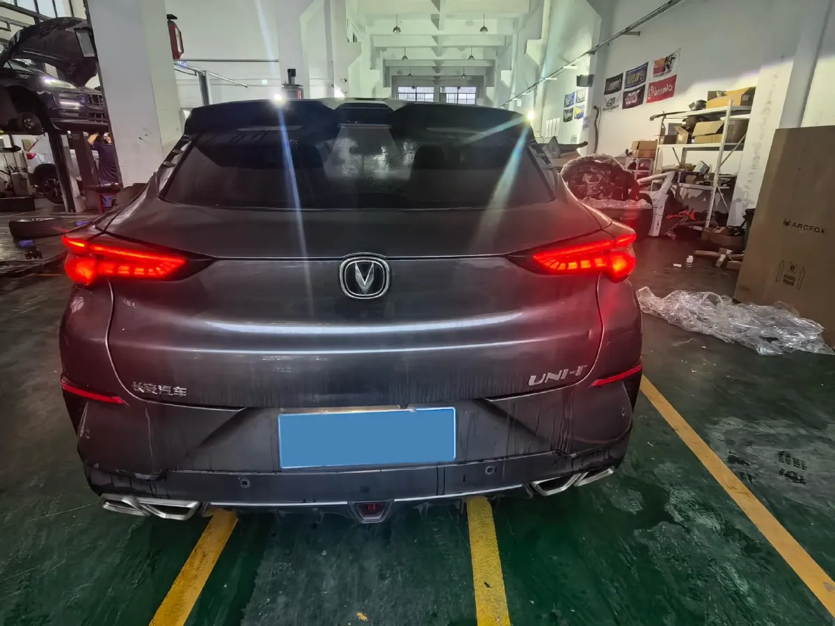 2020 ChangAn UNI-T 1.5T 180HP L4 7DCT,autocango,china used car exporter,china ev exporter,chinese used car exporter,chinese used ev exporter