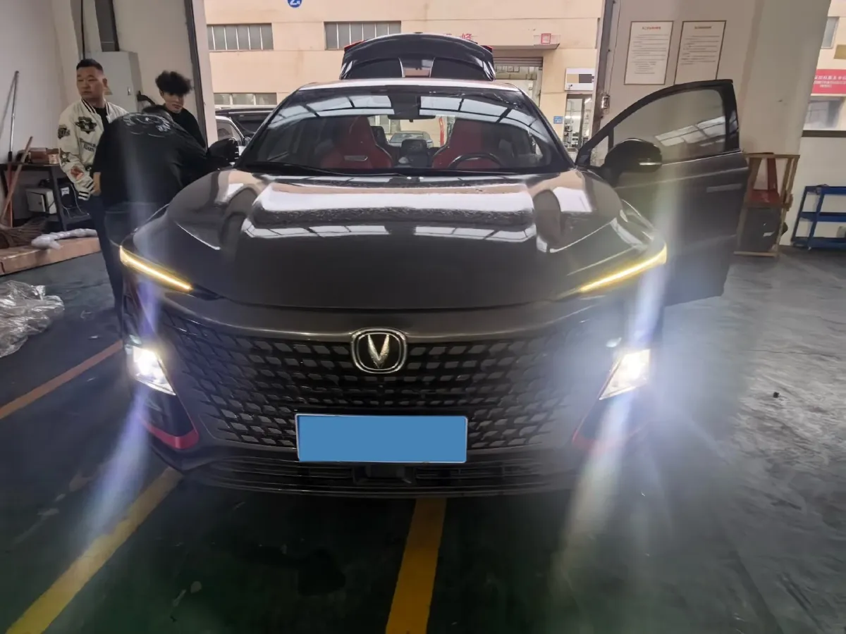 2020 ChangAn UNI-T 1.5T 180HP L4 7DCT,autocango,china used car exporter,china ev exporter,chinese used car exporter,chinese used ev exporter