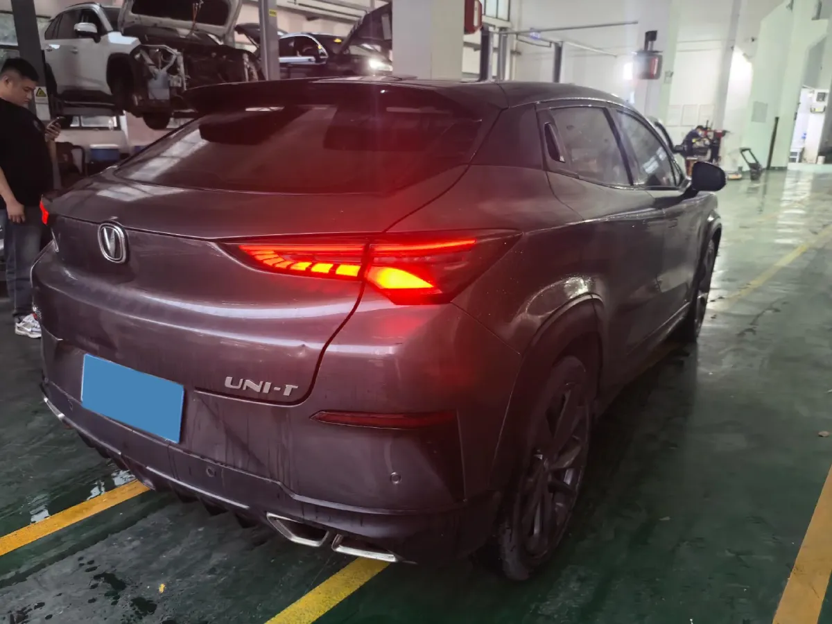 2020 ChangAn UNI-T 1.5T 180HP L4 7DCT,autocango,china used car exporter,china ev exporter,chinese used car exporter,chinese used ev exporter