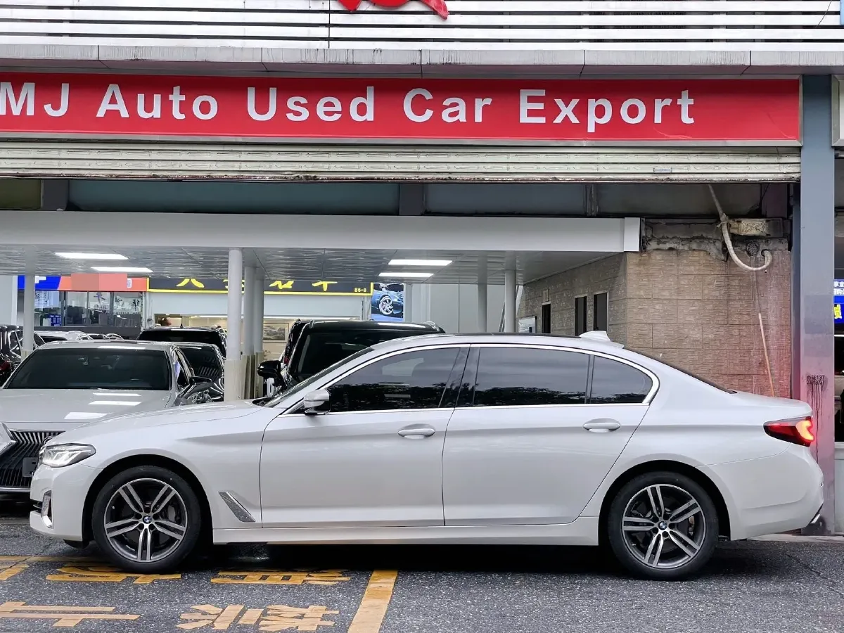 2023 BMW 5 Series 2.0T 245HP L4 8AT,autocango,china used car exporter,china ev exporter,chinese used car exporter,chinese used ev exporter