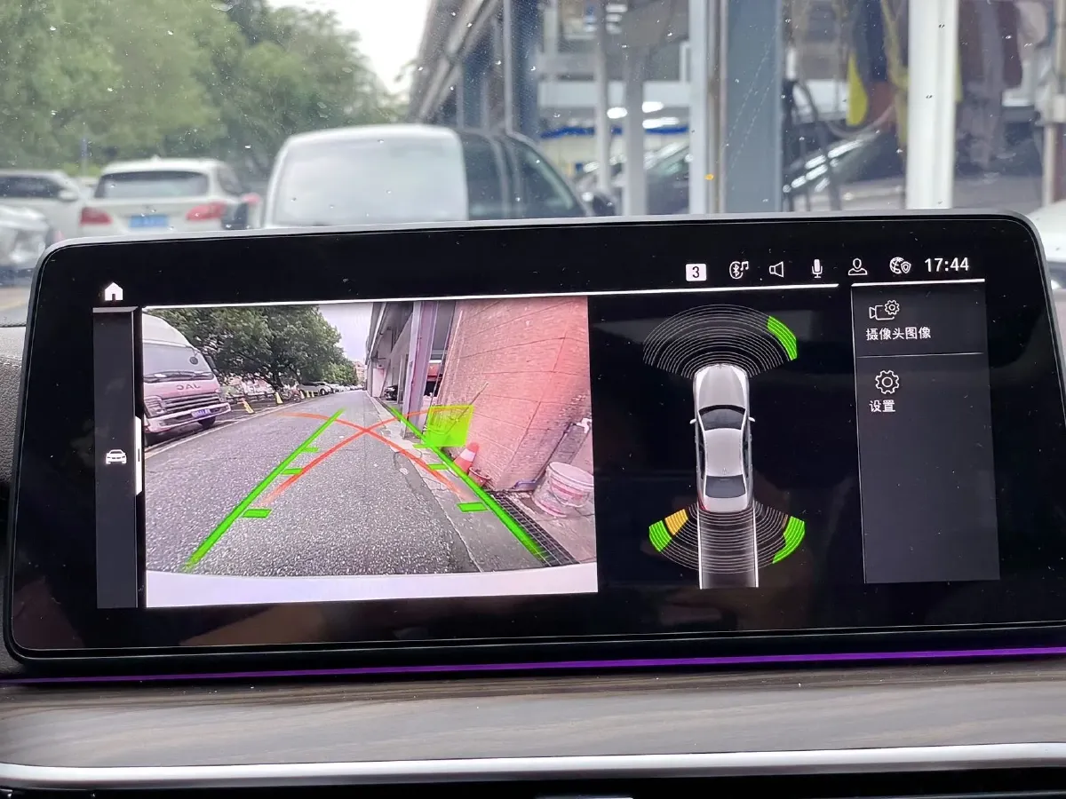 2023 BMW 5 Series 2.0T 245HP L4 8AT,autocango,china used car exporter,china ev exporter,chinese used car exporter,chinese used ev exporter