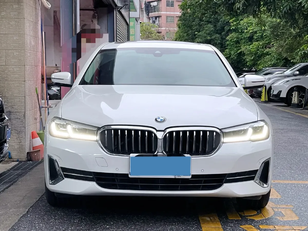 2023 BMW 5 Series 2.0T 245HP L4 8AT,autocango,china used car exporter,china ev exporter,chinese used car exporter,chinese used ev exporter