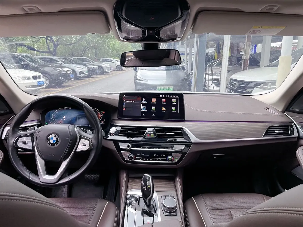 2023 BMW 5 Series 2.0T 245HP L4 8AT,autocango,china used car exporter,china ev exporter,chinese used car exporter,chinese used ev exporter