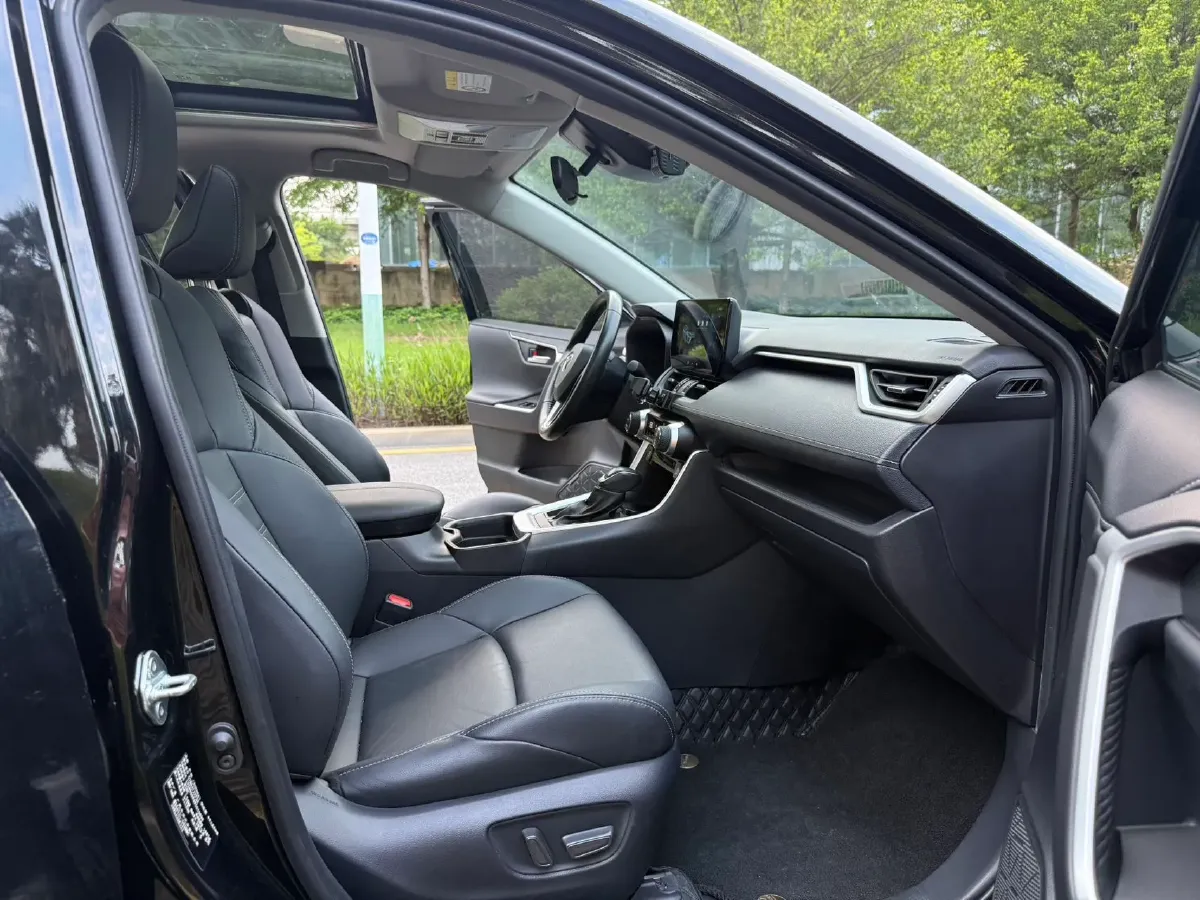 2023 Toyota Wildlander 2.0L 171HP L4 CVT,autocango,china used car exporter,china ev exporter,chinese used car exporter,chinese used ev exporter