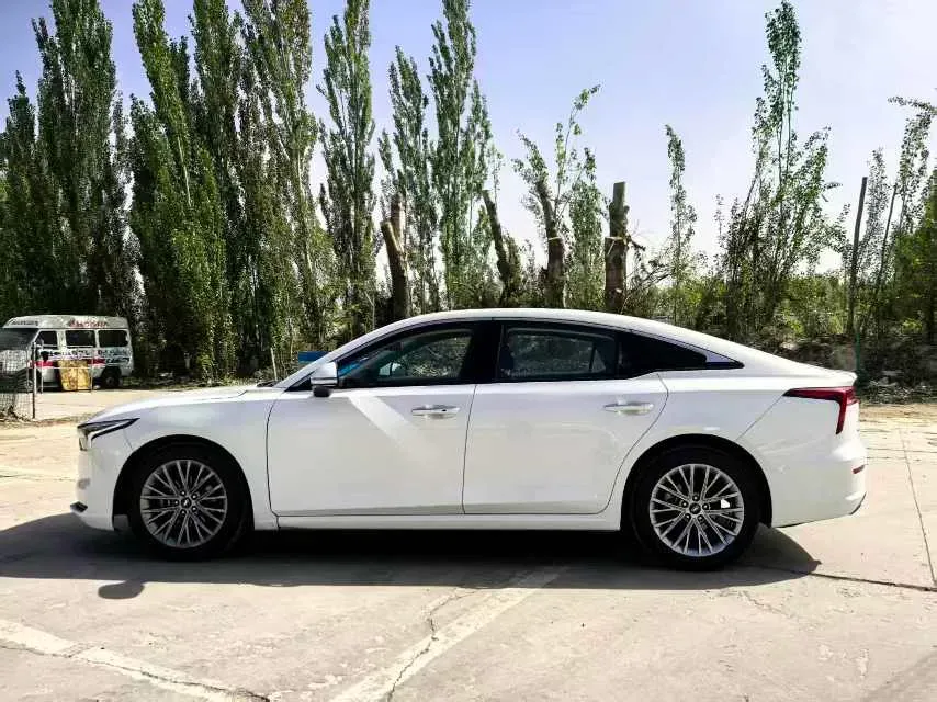 2023 Bestune B70 1.5T 169HP L4 7DCT,autocango,china used car exporter,china ev exporter,chinese used car exporter,chinese used ev exporter