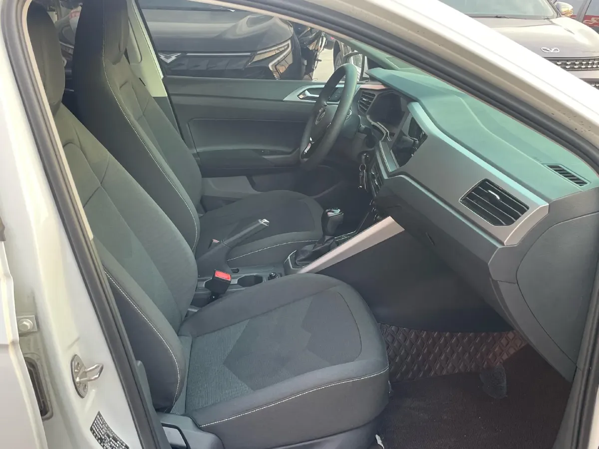 2023 Volkswagen Polo 1.5L 110HP L4 6AT,autocango,china used car exporter,china ev exporter,chinese used car exporter,chinese used ev exporter