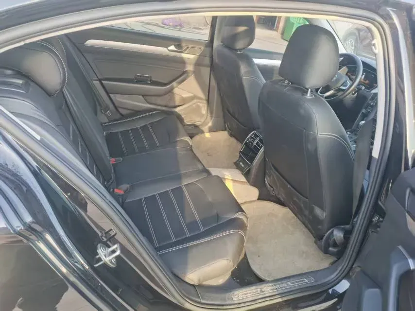 2023 Volkswagen Magotan 1.4T 150HP L4 7DCT,autocango,china used car exporter,china ev exporter,chinese used car exporter,chinese used ev exporter