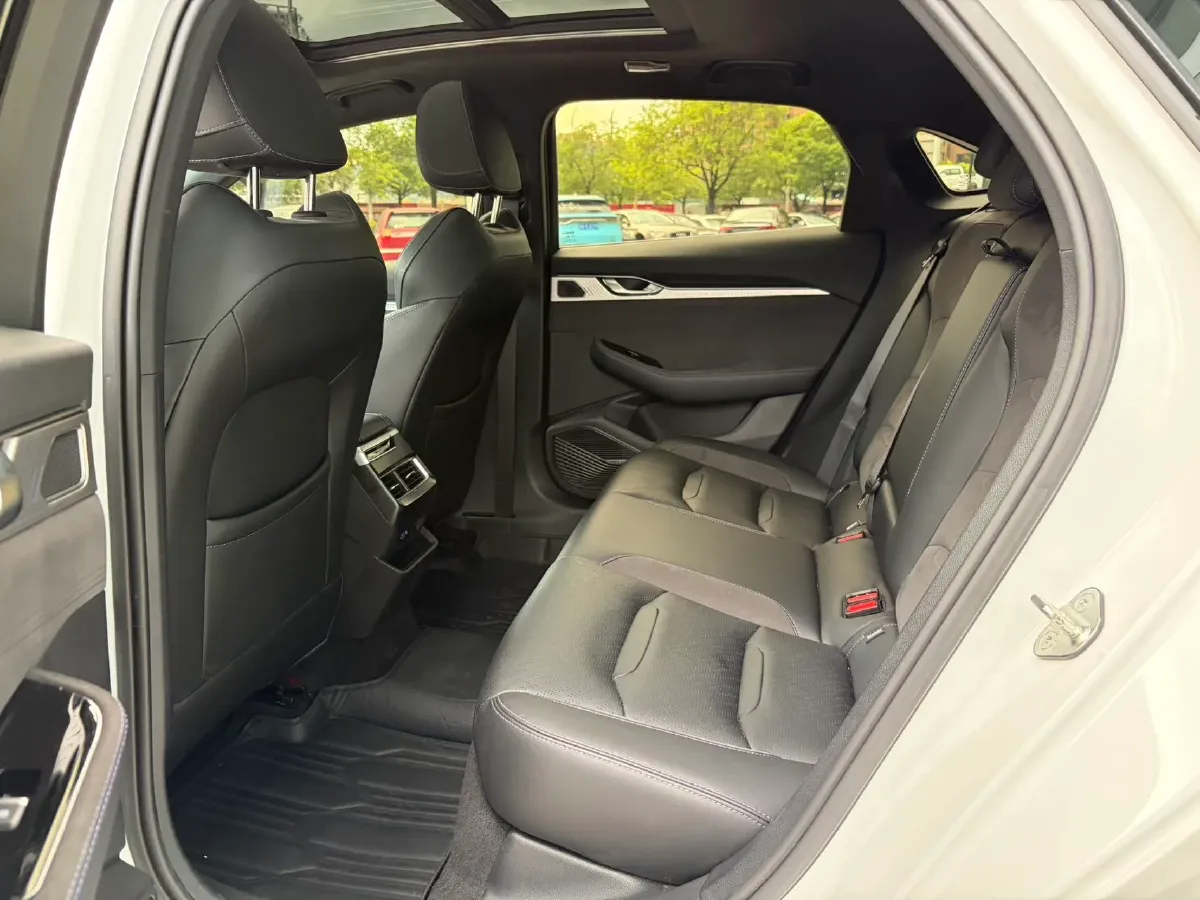 2024 Geely Preface 2.0T 190HP L4 7DCT,autocango,china used car exporter,china ev exporter,chinese used car exporter,chinese used ev exporter