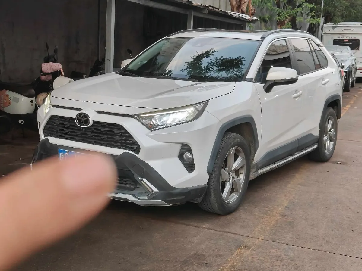 2020 Toyota RAV4 2.0L 171HP L4 CVT,autocango,china used car exporter,china ev exporter,chinese used car exporter,chinese used ev exporter