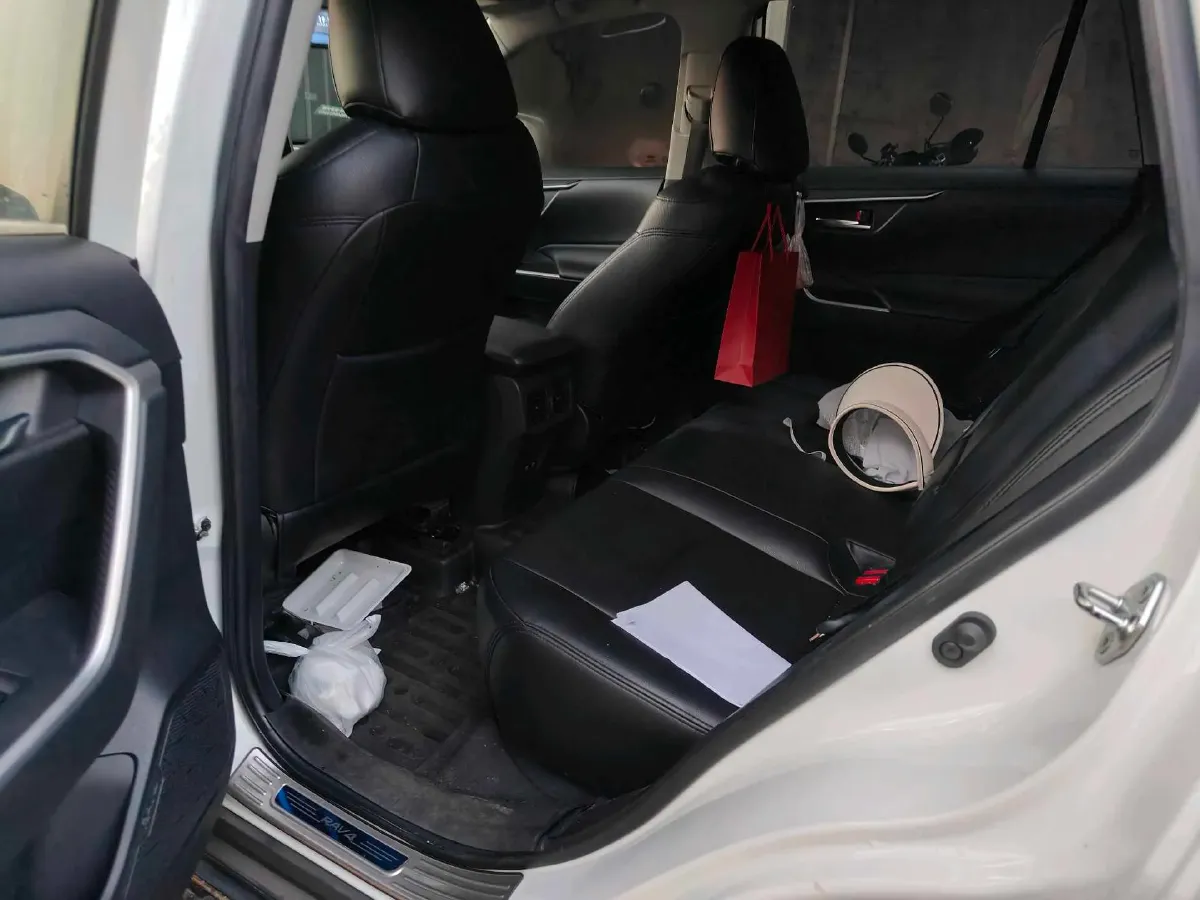 2020 Toyota RAV4 2.0L 171HP L4 CVT,autocango,china used car exporter,china ev exporter,chinese used car exporter,chinese used ev exporter