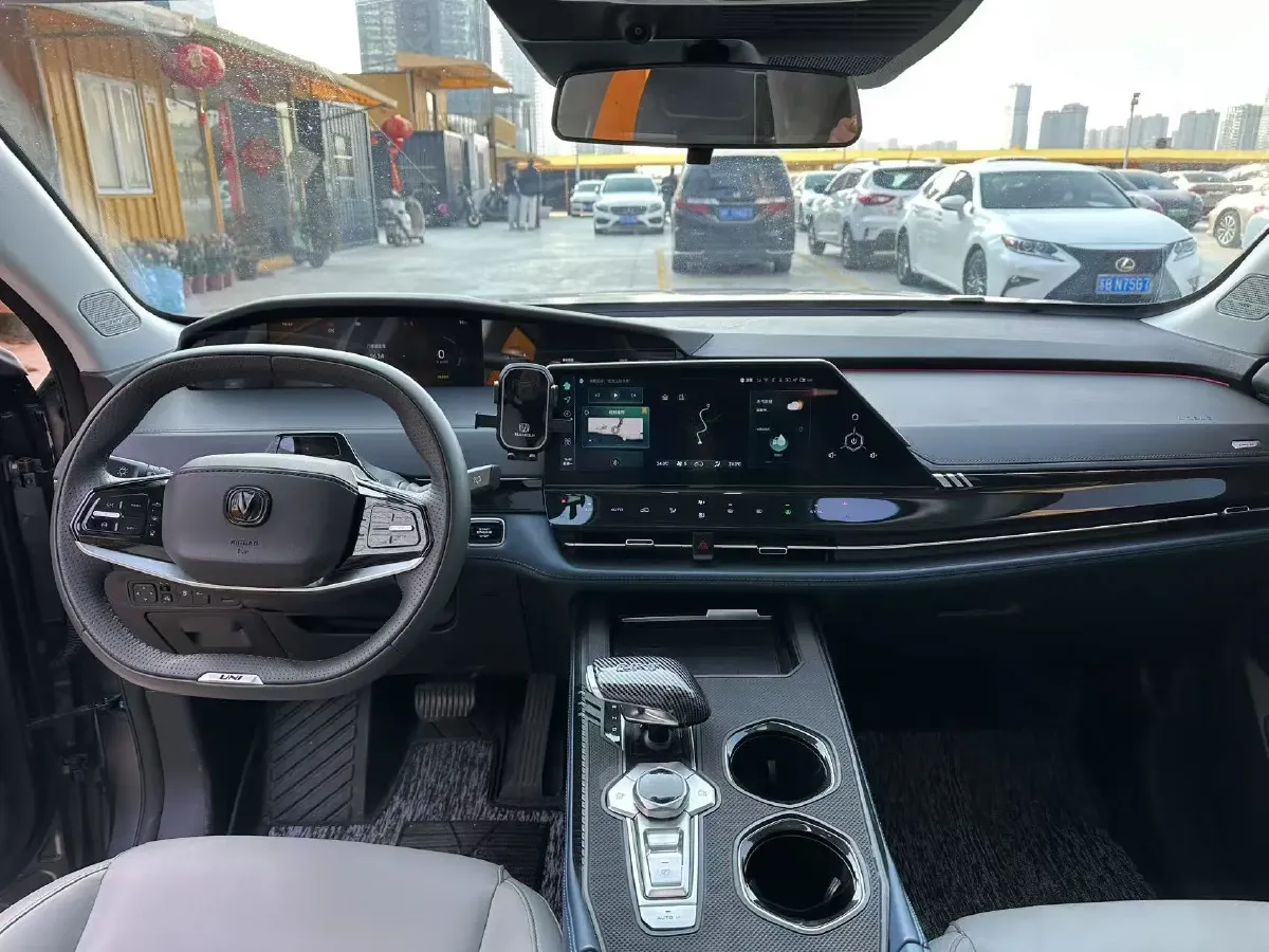 2024 ChangAn UNI-K iDD 1.5T 170HP L4 6TCT PHEV 28.4KWH,autocango,china used car exporter,china ev exporter,chinese used car exporter,chinese used ev exporter