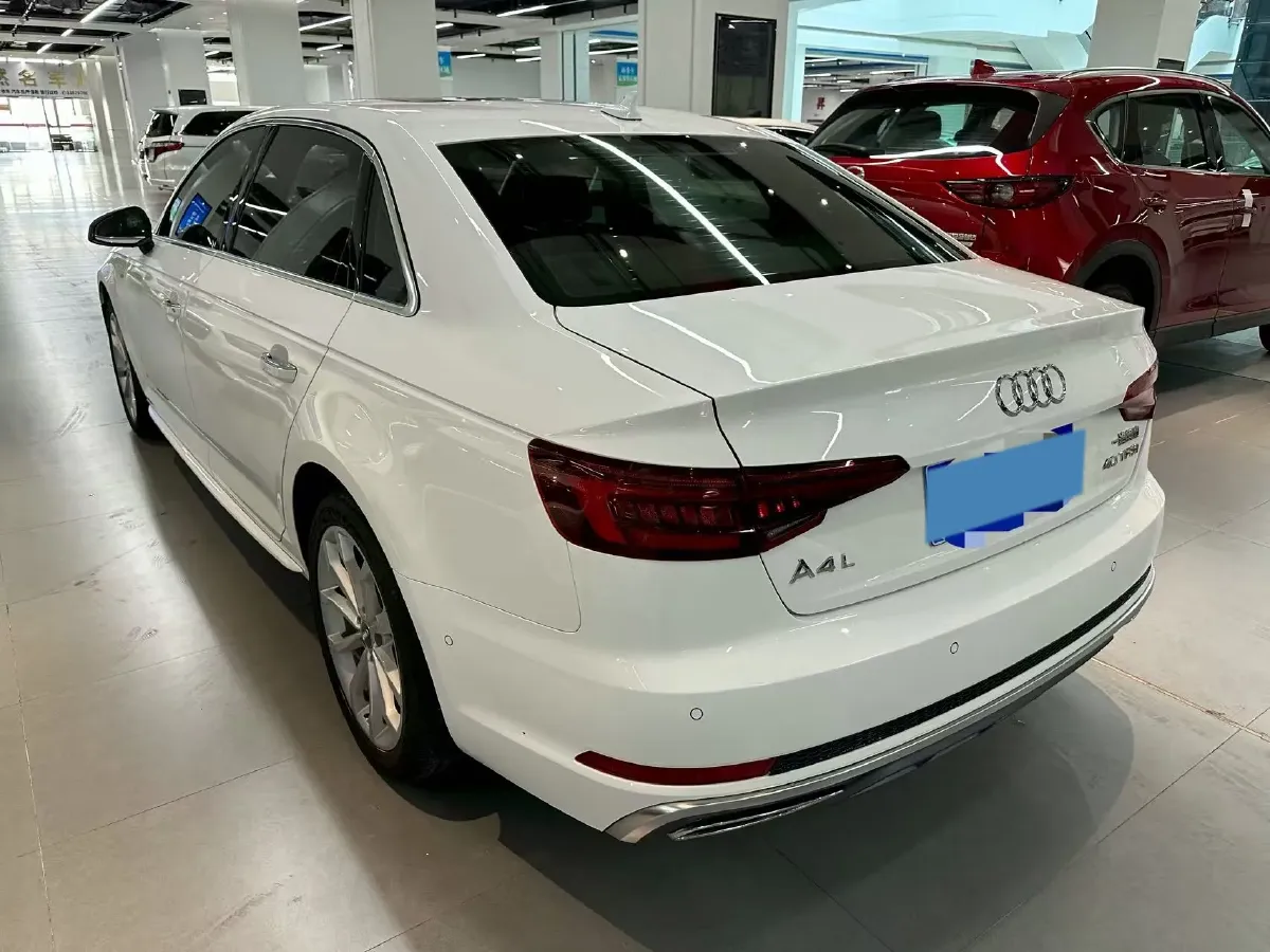 2019 Audi A4L 2.0T 190HP L4 7DCT,autocango,china used car exporter,china ev exporter,chinese used car exporter,chinese used ev exporter