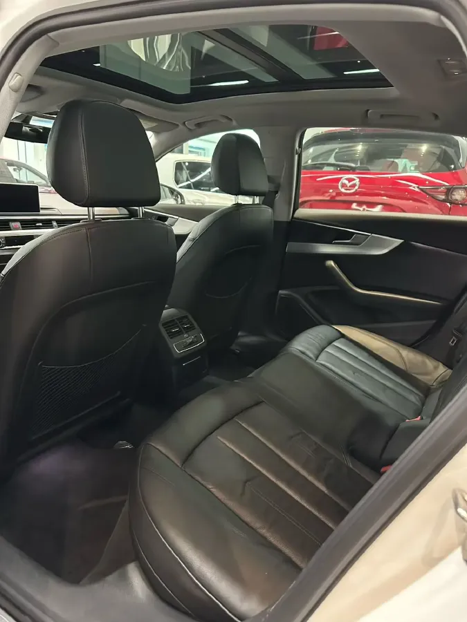 2019 Audi A4L 2.0T 190HP L4 7DCT,autocango,china used car exporter,china ev exporter,chinese used car exporter,chinese used ev exporter