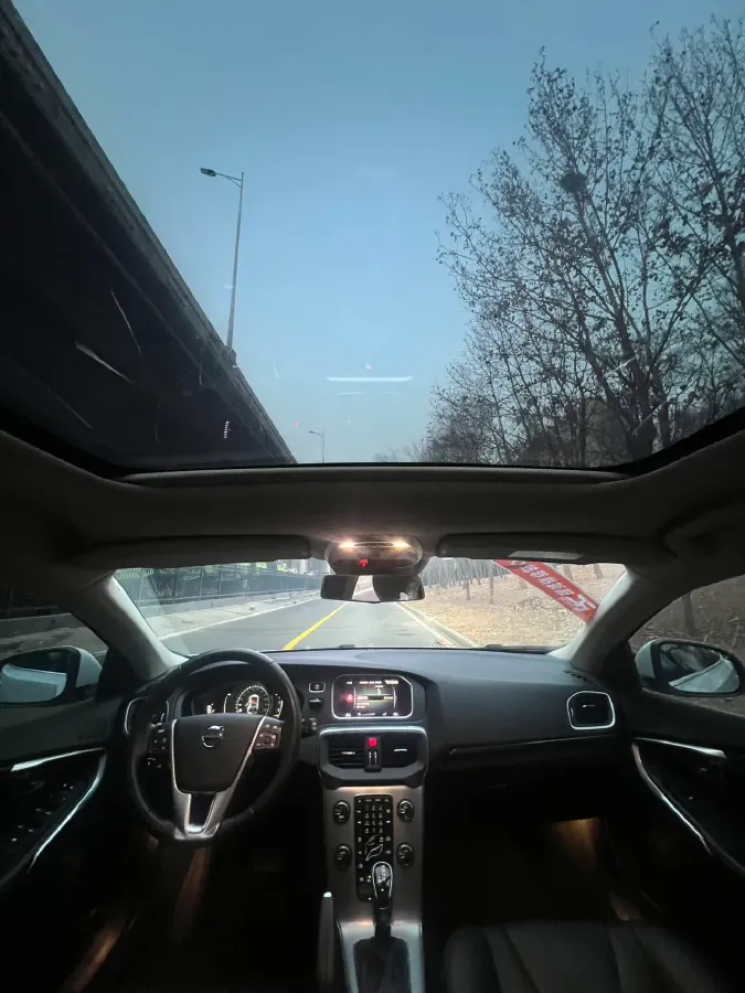 2019 Ford Taurus 2.0T 245HP L4 8AT,autocango,china used car exporter,china ev exporter,chinese used car exporter,chinese used ev exporter