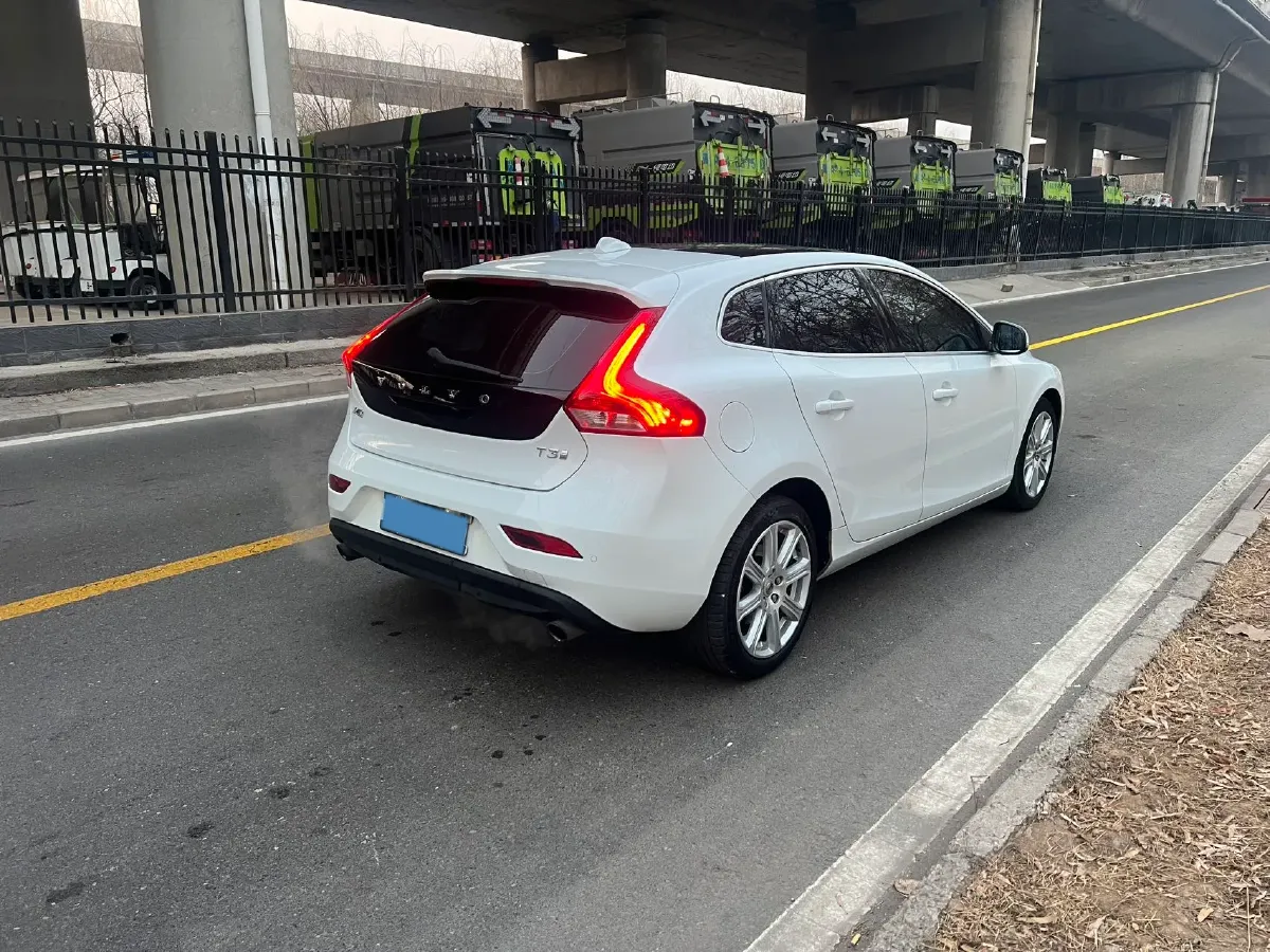 2019 Ford Taurus 2.0T 245HP L4 8AT,autocango,china used car exporter,china ev exporter,chinese used car exporter,chinese used ev exporter
