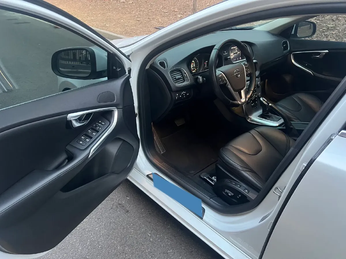 2019 Ford Taurus 2.0T 245HP L4 8AT,autocango,china used car exporter,china ev exporter,chinese used car exporter,chinese used ev exporter