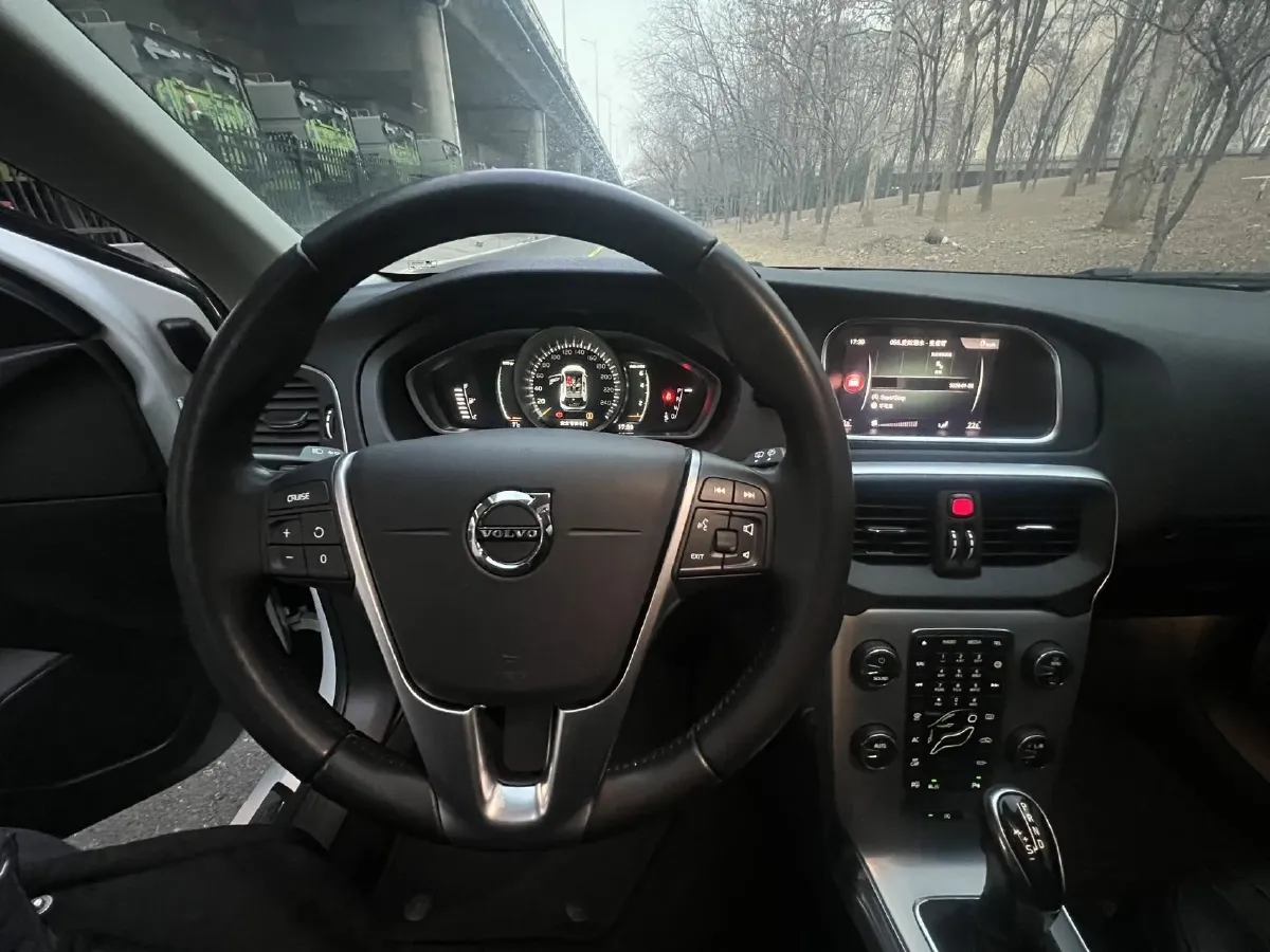 2019 Ford Taurus 2.0T 245HP L4 8AT,autocango,china used car exporter,china ev exporter,chinese used car exporter,chinese used ev exporter