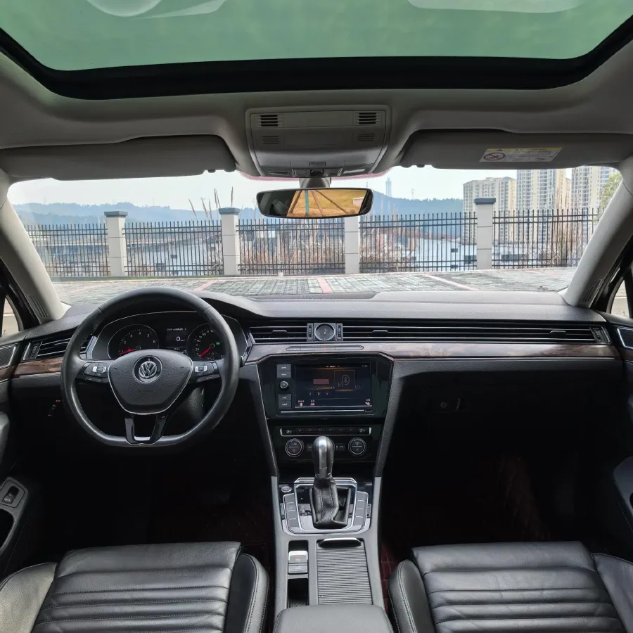 2019 Volkswagen Magotan 2.0T 186HP L4 7DCT,autocango,china used car exporter,china ev exporter,chinese used car exporter,chinese used ev exporter