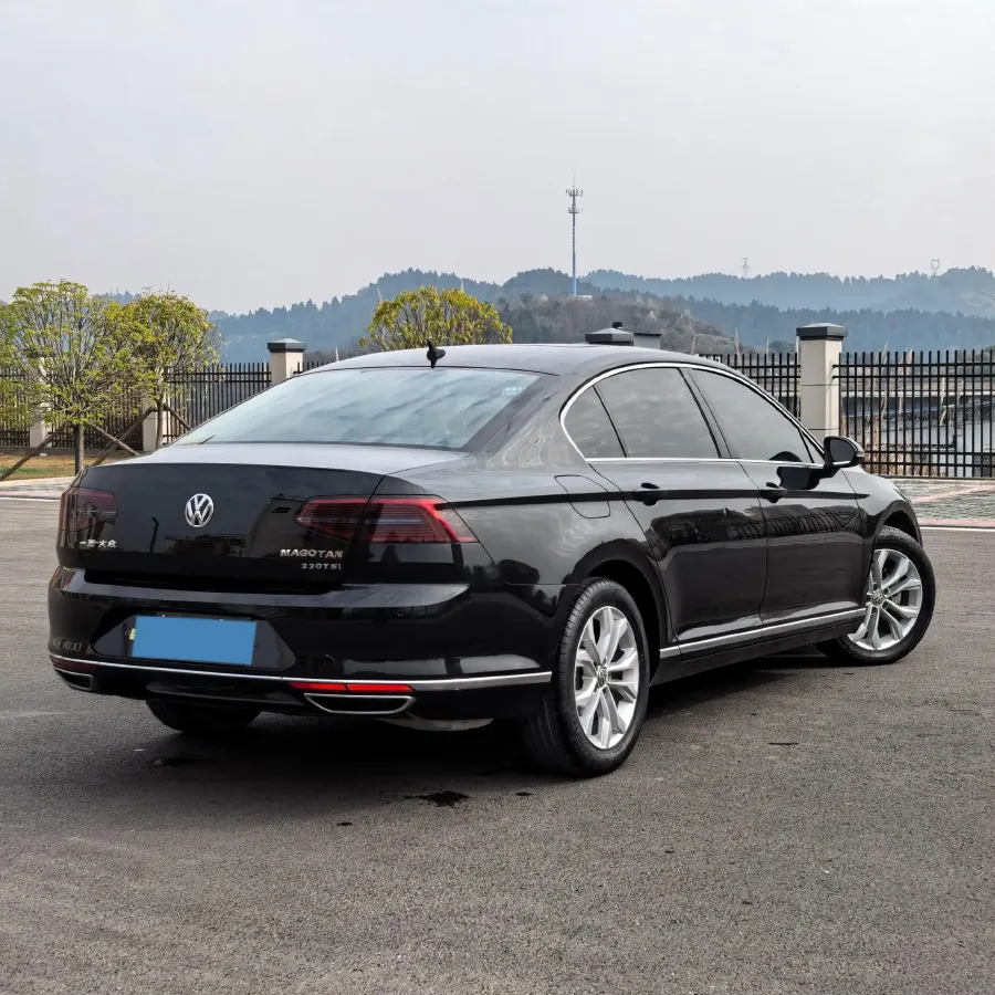 2019 Volkswagen Magotan 2.0T 186HP L4 7DCT,autocango,china used car exporter,china ev exporter,chinese used car exporter,chinese used ev exporter