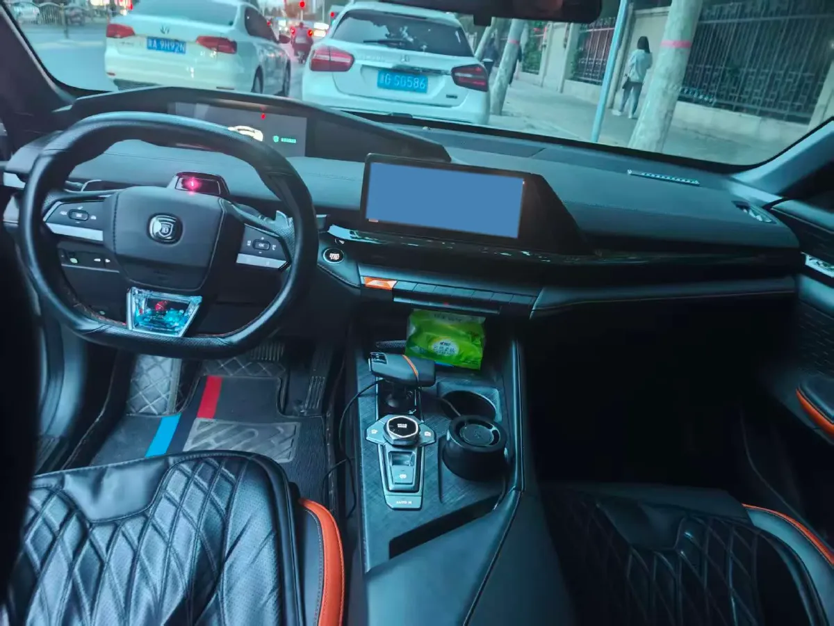 2023 ChangAn UNI-V 1.5T 188HP L4 7DCT,autocango,china used car exporter,china ev exporter,chinese used car exporter,chinese used ev exporter