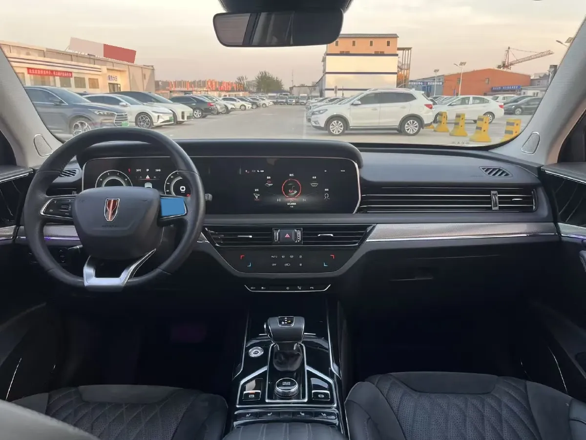 2022 HongQi HS5 2.0T 224HP L4 6AT,autocango,china used car exporter,china ev exporter,chinese used car exporter,chinese used ev exporter