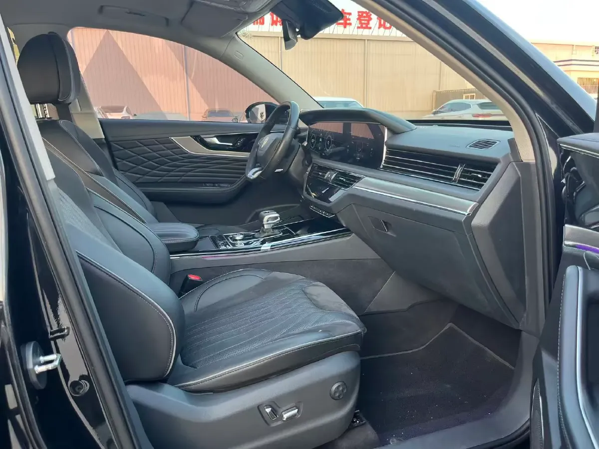 2022 HongQi HS5 2.0T 224HP L4 6AT,autocango,china used car exporter,china ev exporter,chinese used car exporter,chinese used ev exporter