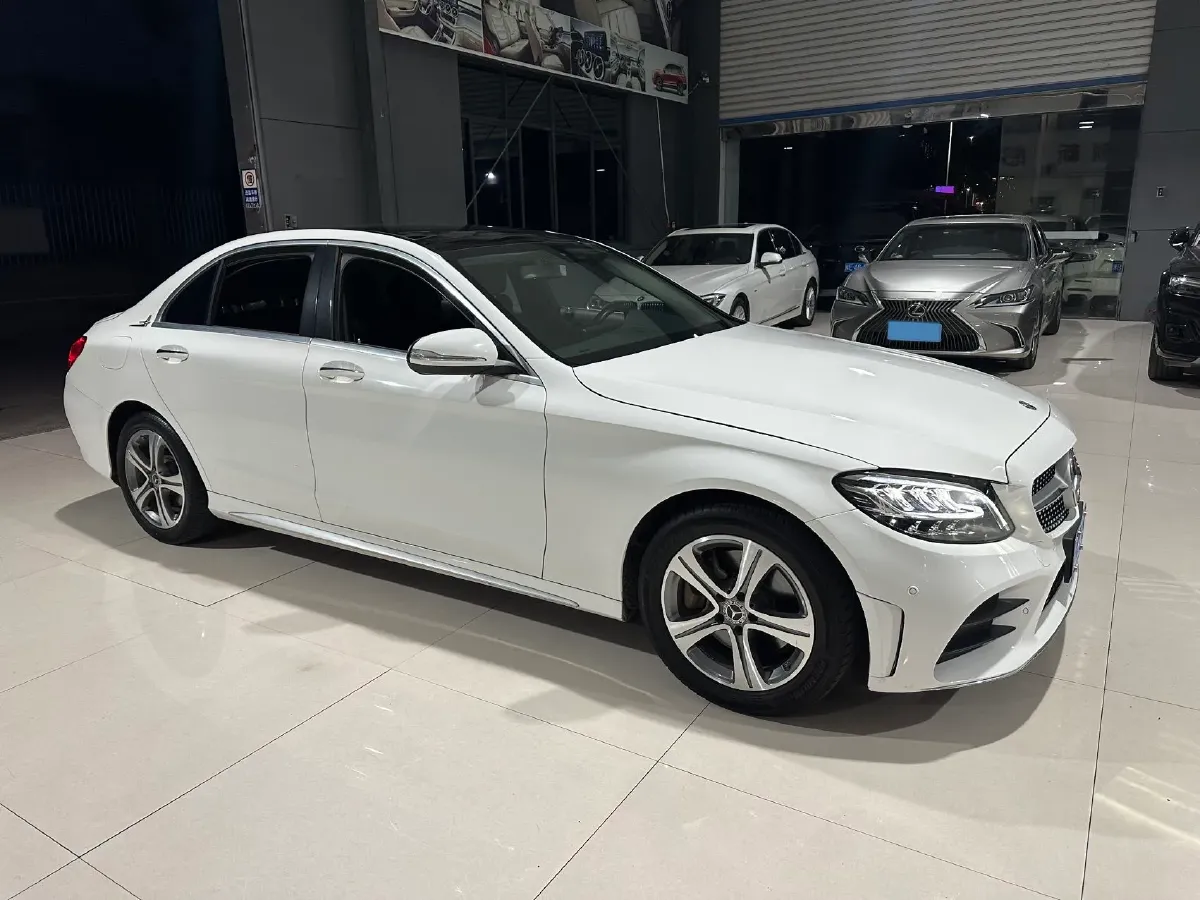 2020 Mercedes-Benz C Class 1.5T 184HP L4 9AT,autocango,china used car exporter,china ev exporter,chinese used car exporter,chinese used ev exporter