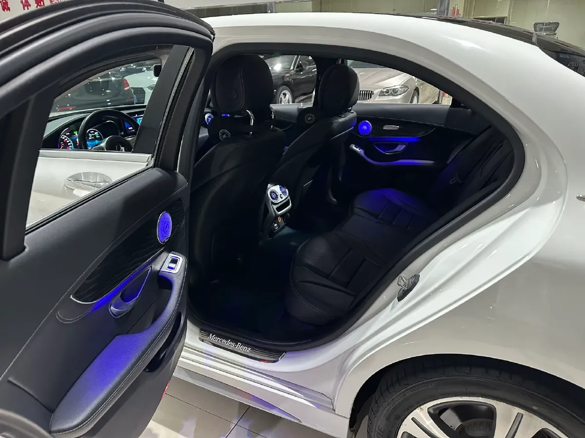 2020 Mercedes-Benz C Class 1.5T 184HP L4 9AT,autocango,china used car exporter,china ev exporter,chinese used car exporter,chinese used ev exporter