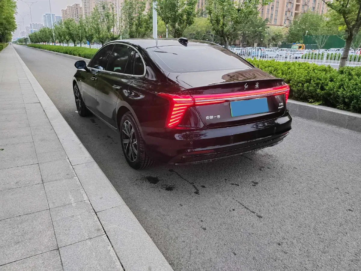 2025 HongQi H5 1.5T 150HP L4 1DHT PHEV,autocango,china used car exporter,china ev exporter,chinese used car exporter,chinese used ev exporter