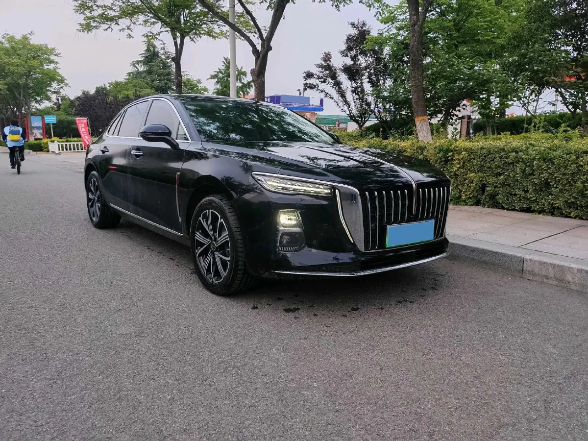 2025 HongQi H5 1.5T 150HP L4 1DHT PHEV,autocango,china used car exporter,china ev exporter,chinese used car exporter,chinese used ev exporter