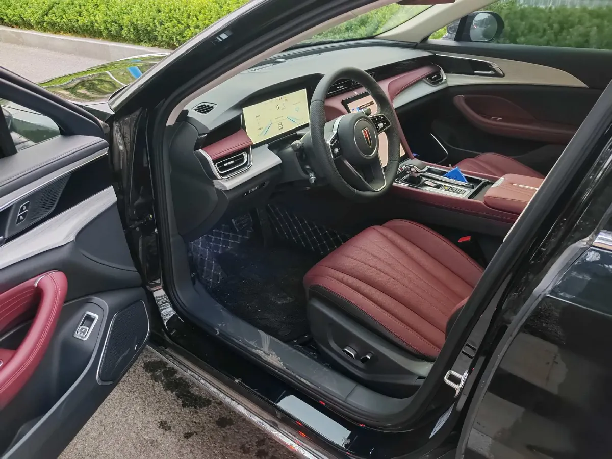 2025 HongQi H5 1.5T 150HP L4 1DHT PHEV,autocango,china used car exporter,china ev exporter,chinese used car exporter,chinese used ev exporter