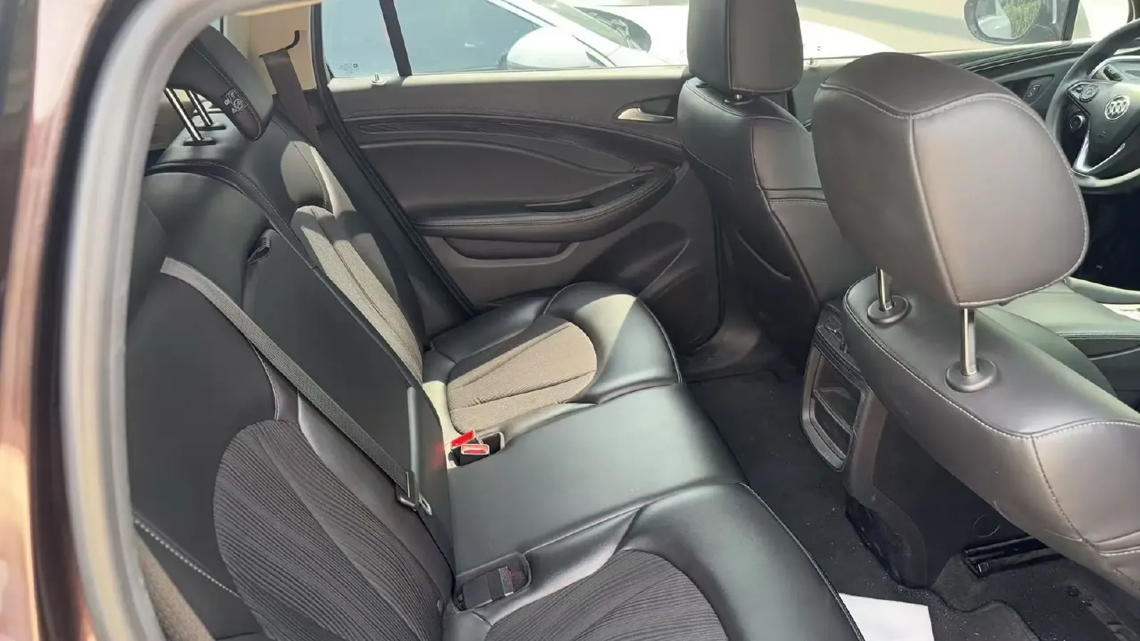 2020 Buick EnvisionPlus 1.5T 169HP L4 7DCT,autocango,china used car exporter,china ev exporter,chinese used car exporter,chinese used ev exporter