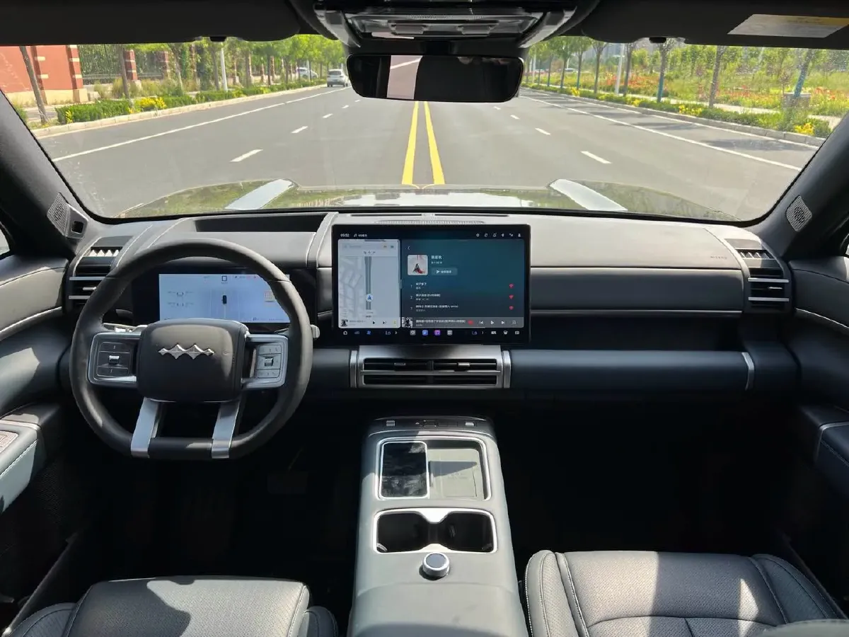 2025 FangChengBao Tai 7 1.5T 156HP L4 E-CVT PHEV,autocango,china used car exporter,china ev exporter,chinese used car exporter,chinese used ev exporter