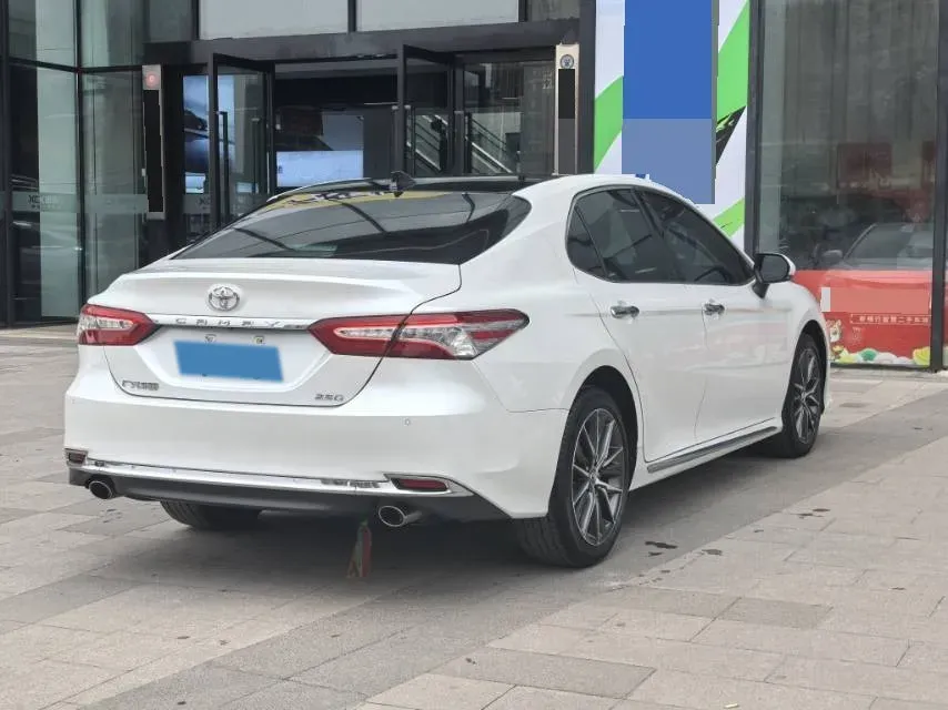 2023 Toyota Camry 2.5L 207HP L4 8AT,autocango,china used car exporter,china ev exporter,chinese used car exporter,chinese used ev exporter