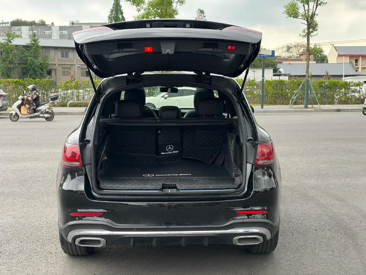 2021 Mercedes-Benz GLC Class 2.0T 197HP L4 9AT,autocango,china used car exporter,china ev exporter,chinese used car exporter,chinese used ev exporter