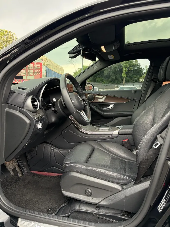 2021 Mercedes-Benz GLC Class 2.0T 197HP L4 9AT,autocango,china used car exporter,china ev exporter,chinese used car exporter,chinese used ev exporter