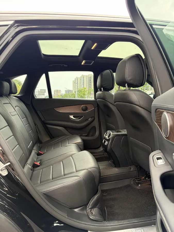 2021 Mercedes-Benz GLC Class 2.0T 197HP L4 9AT,autocango,china used car exporter,china ev exporter,chinese used car exporter,chinese used ev exporter