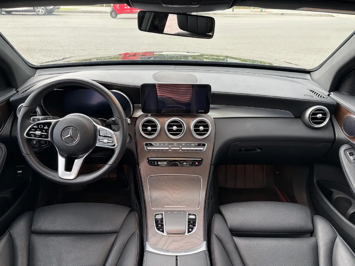 2021 Mercedes-Benz GLC Class 2.0T 197HP L4 9AT,autocango,china used car exporter,china ev exporter,chinese used car exporter,chinese used ev exporter