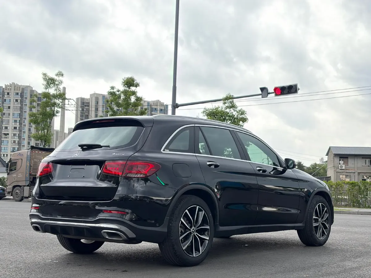 2021 Mercedes-Benz GLC Class 2.0T 197HP L4 9AT,autocango,china used car exporter,china ev exporter,chinese used car exporter,chinese used ev exporter